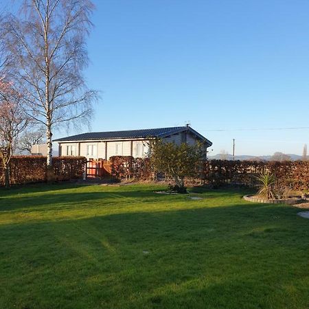 Ruth'S Retreat Country Retreat With Private Hot Tub Villa Шрусбъри Екстериор снимка