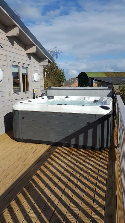 Ruth'S Retreat Country Retreat With Private Hot Tub Villa Шрусбъри Екстериор снимка