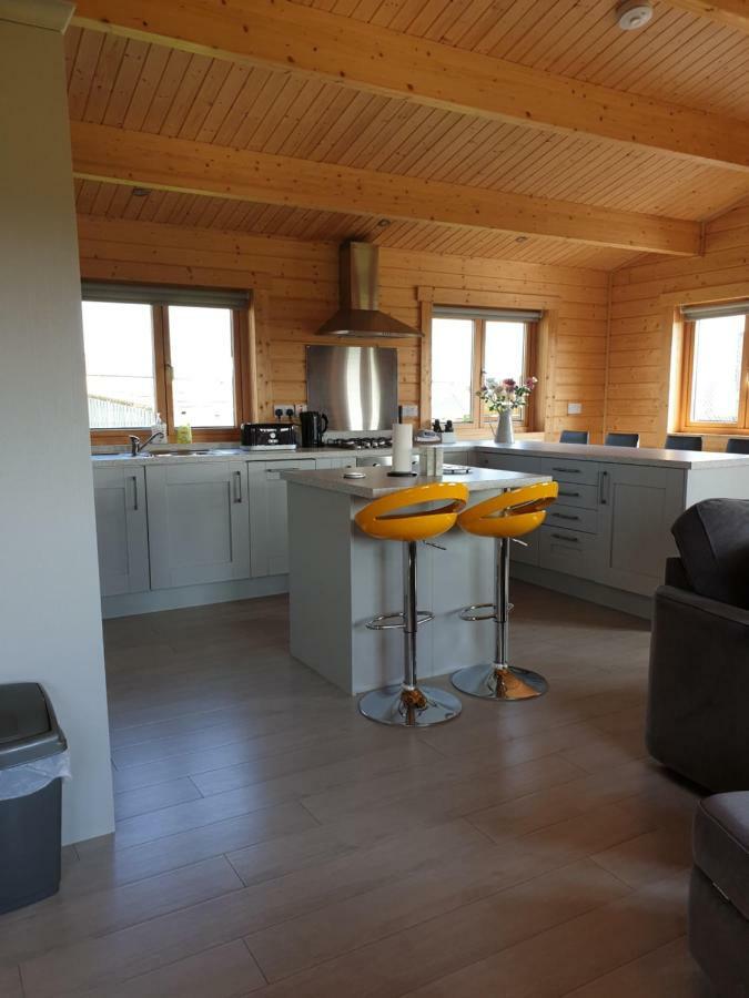 Ruth'S Retreat Country Retreat With Private Hot Tub Villa Шрусбъри Екстериор снимка