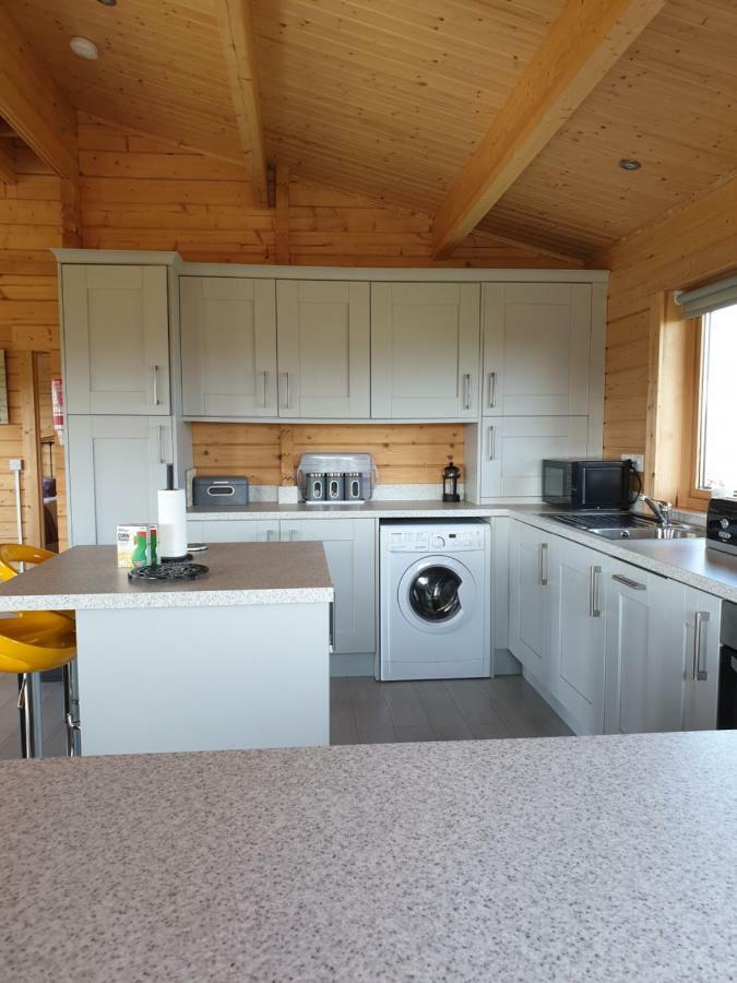 Ruth'S Retreat Country Retreat With Private Hot Tub Villa Шрусбъри Екстериор снимка